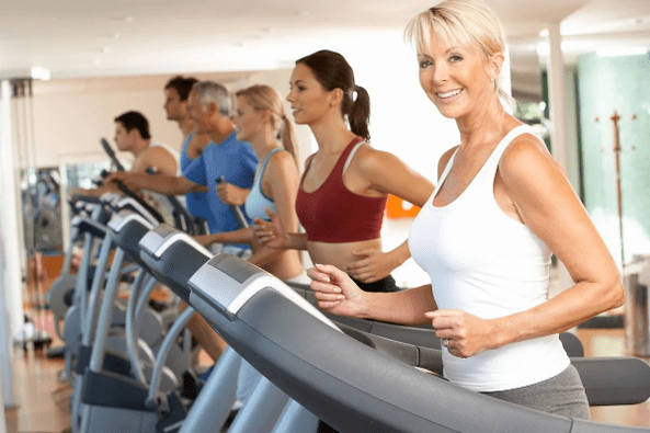 Cardio training on a treadmill will help you lose weight on the belly and sides